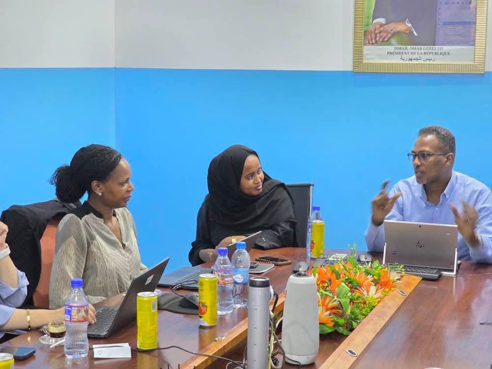 1000076816 1000076816